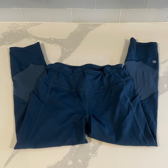 Lululemon Cropped Leggings - Picture 3 of 3